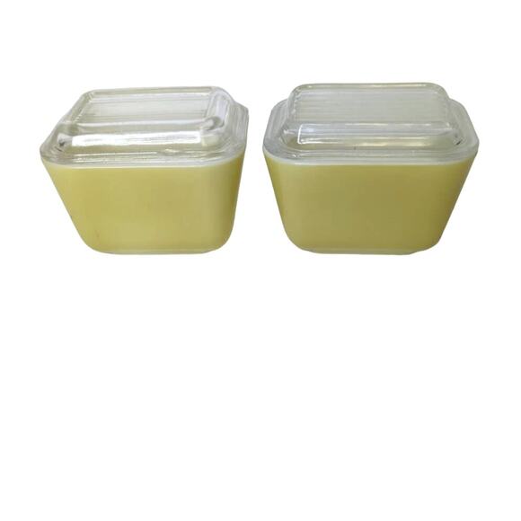 Set of 2 Vintage Pyrex yellow green fridgies 501 B 1 1/2 cup PYREX USA Made - Picture 1 of 13
